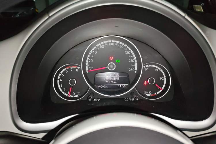 Used Volkswagen Beetle 2014 1.2TSI Comfort Model Instrument Cluster