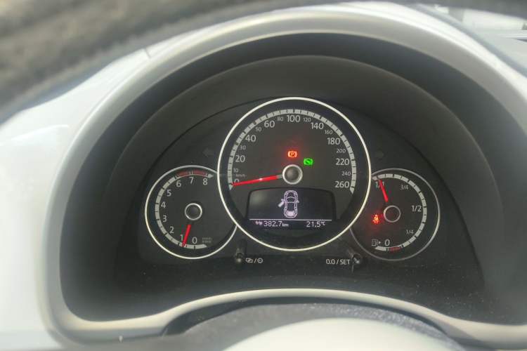 Used Volkswagen Beetle 2014 1.2TSI Comfort Model Instrument Cluster