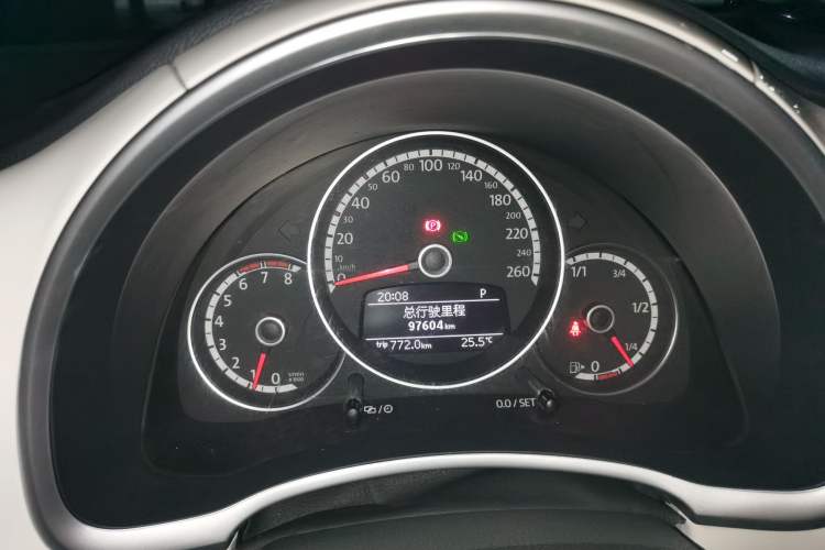 Used Volkswagen Beetle 2014 1.4TSI Fashion Edition Instrument Cluster
