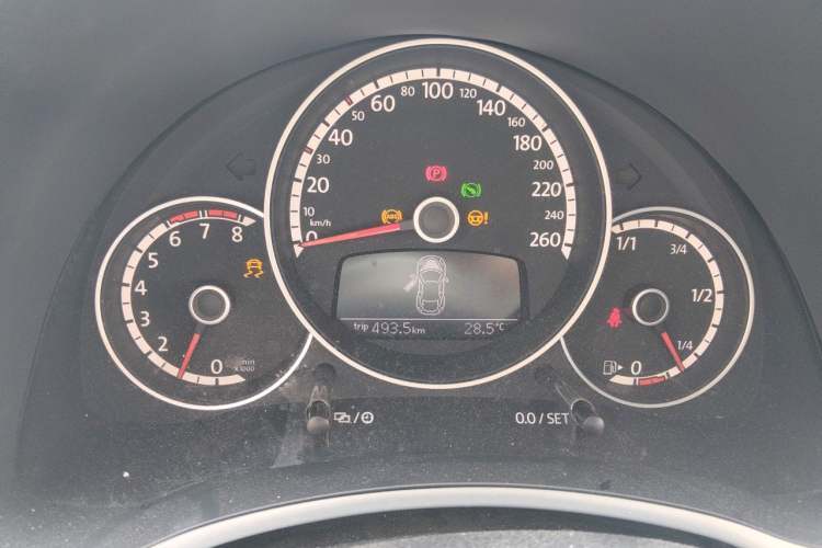 Used Volkswagen Beetle 2014 1.4TSI Fashion Edition Instrument Cluster