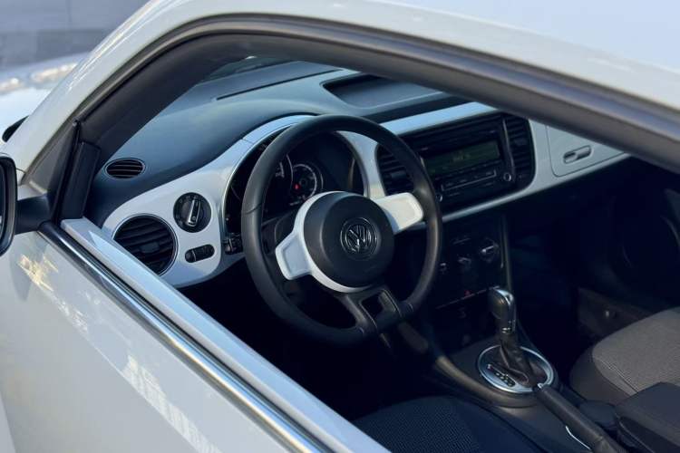 Used Volkswagen Beetle 2014 1.2TSI Fashion Edition Interior 1