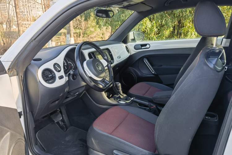 Used Volkswagen Beetle 2014 1.4TSI Fashion Edition Interior 3