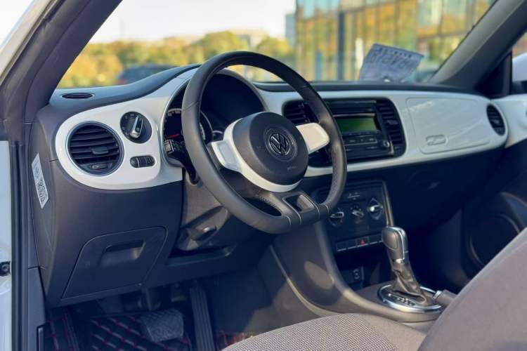 Used Volkswagen Beetle 2014 1.2TSI Fashion Edition Interior 3