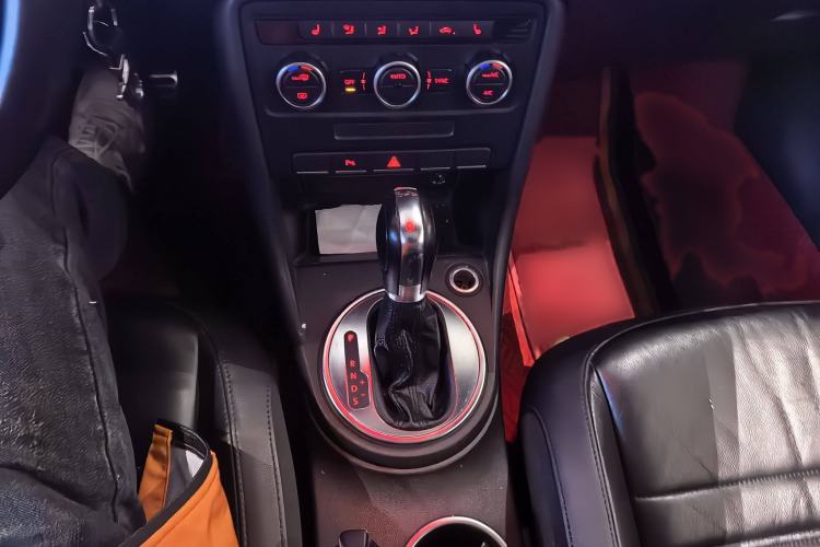 Used Volkswagen Beetle 2014 1.4TSI R-Line Interior 4