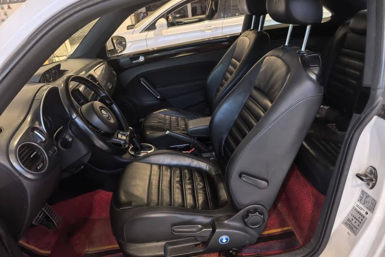 Used Volkswagen Beetle 2014 1.4TSI R-Line Interior 6