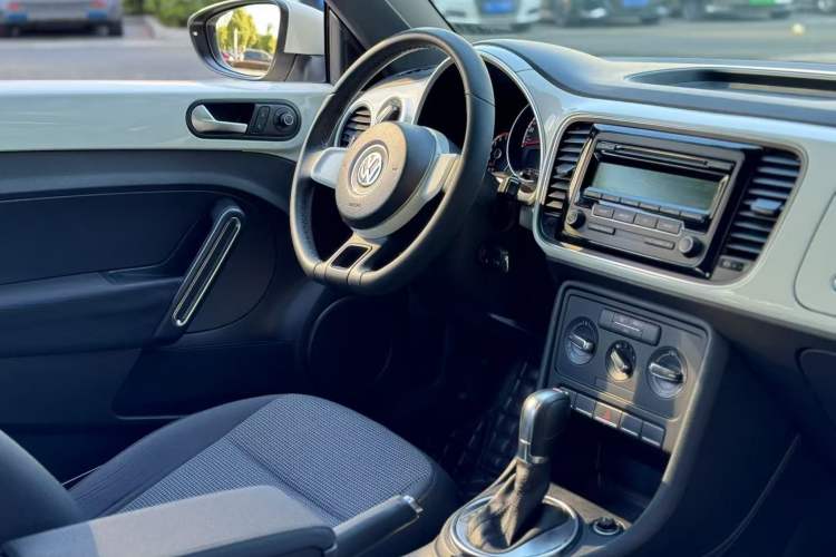 Used Volkswagen Beetle 2014 1.2TSI Fashion Edition Interior 8