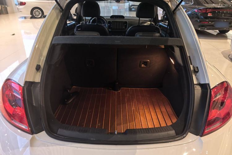 Used Volkswagen Beetle 2014 1.4TSI R-Line Interior 8