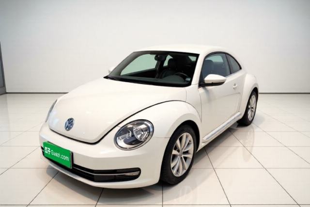 Ojetý Volkswagen Beetle 2014 1.4TSI Fashion Edition
