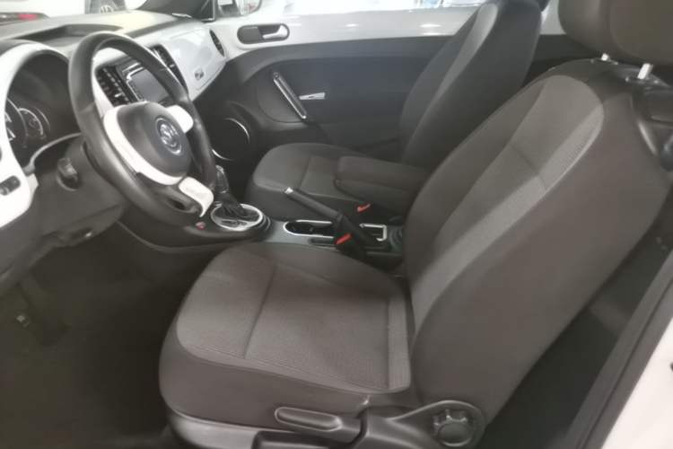 Used Volkswagen Beetle 2014 1.2TSI Fashion Edition Left Front Seat