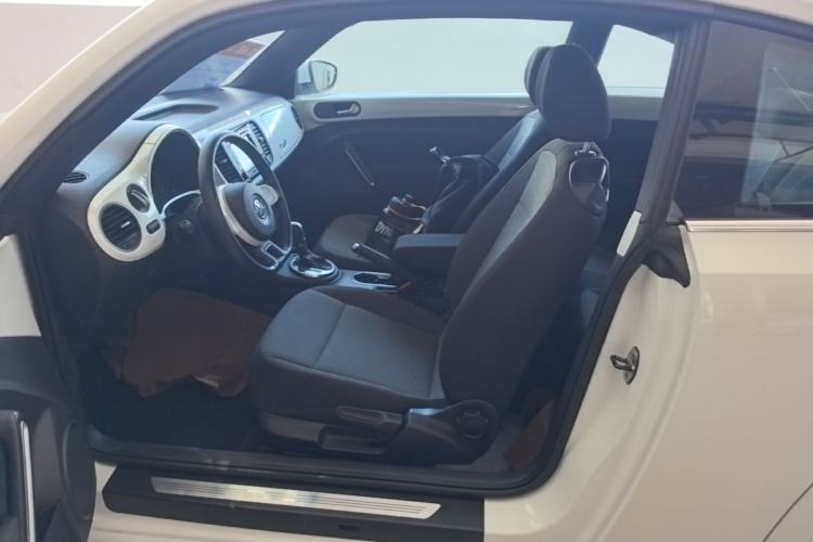 Used Volkswagen Beetle 2014 1.2TSI Fashion Edition Left Front Seat