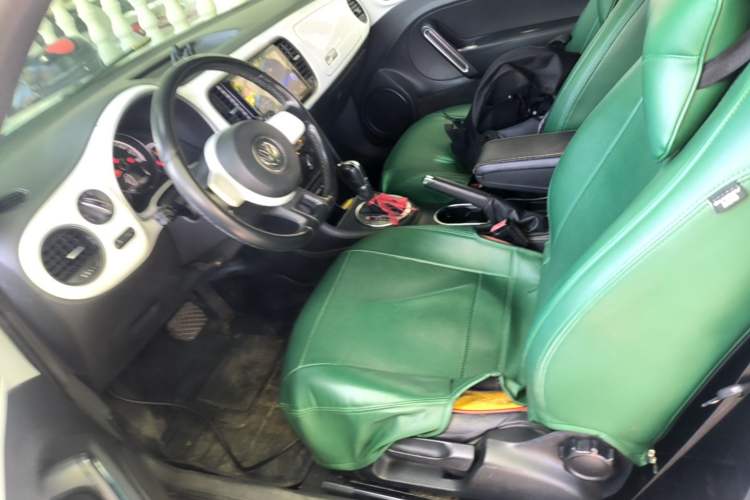 Used Volkswagen Beetle 2014 1.4TSI Fashion Edition Left Front Seat