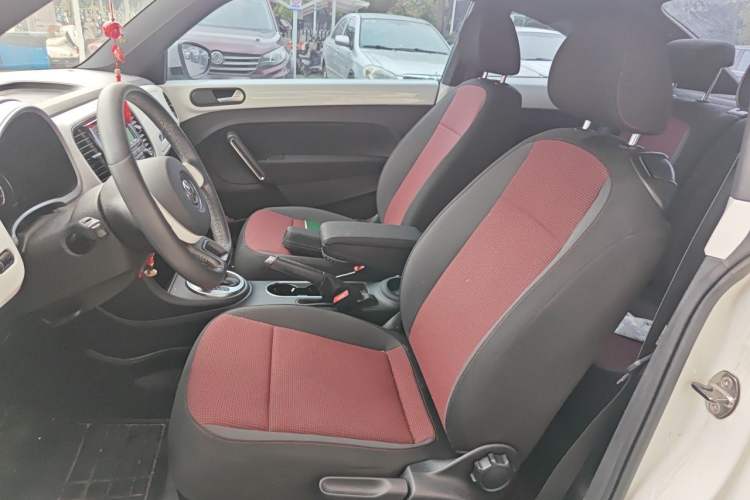Used Volkswagen Beetle 2014 1.4TSI Fashion Edition Left Front Seat