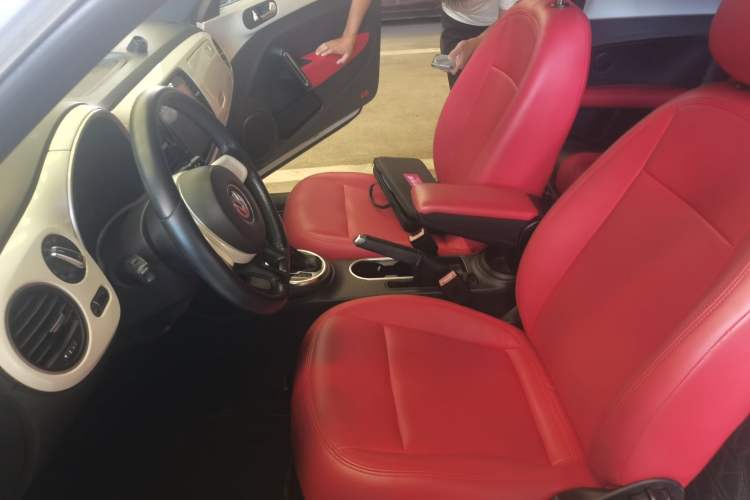 Used Volkswagen Beetle 2014 1.2TSI Fashion Edition Left Front Seat