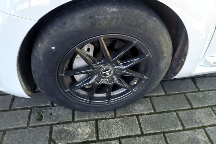 Used Volkswagen Beetle 2014 1.4TSI Fashion Edition Left Front Wheel Hub
