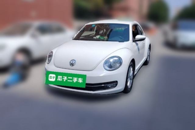 Ojetý Volkswagen Beetle 2014 1.4TSI Fashion Edition