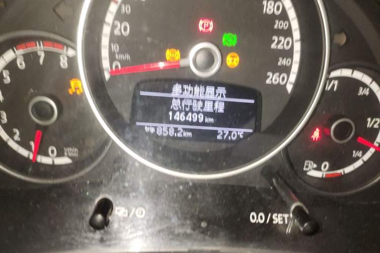 Used Volkswagen Beetle 2014 1.2TSI Fashion Edition Odometer Close Up
