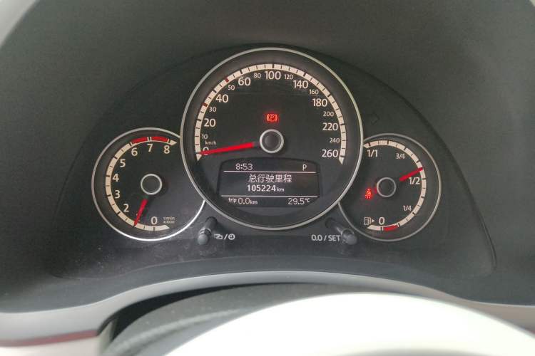 Used Volkswagen Beetle 2014 1.2TSI Fashion Edition Odometer Close Up