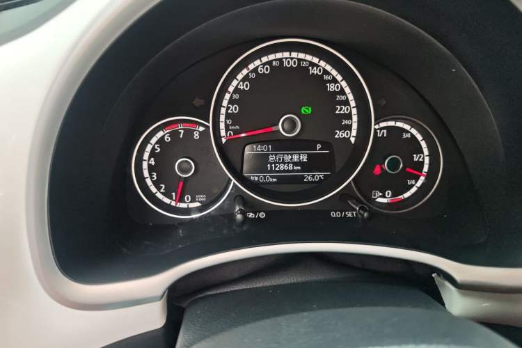 Used Volkswagen Beetle 2014 1.2TSI Fashion Edition Odometer Close Up