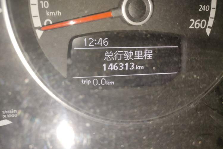 Used Volkswagen Beetle 2014 1.4TSI Fashion Edition Odometer Close Up