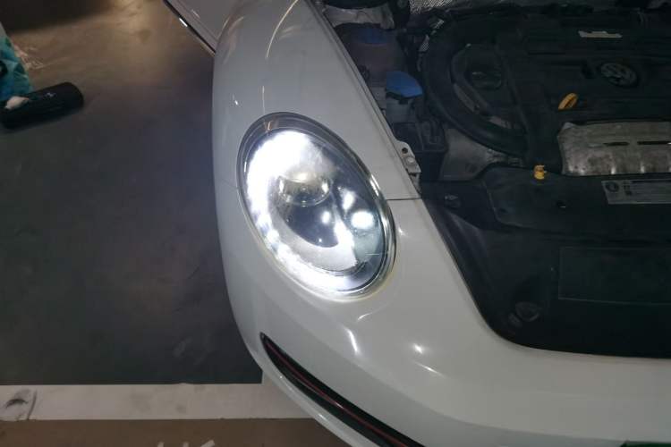 Used Volkswagen Beetle 2014 1.4TSI Fashion Edition Right Front Headlight