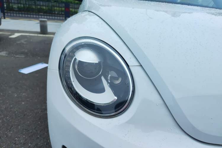 Used Volkswagen Beetle 2014 1.2TSI Comfort Model Right Front Headlight