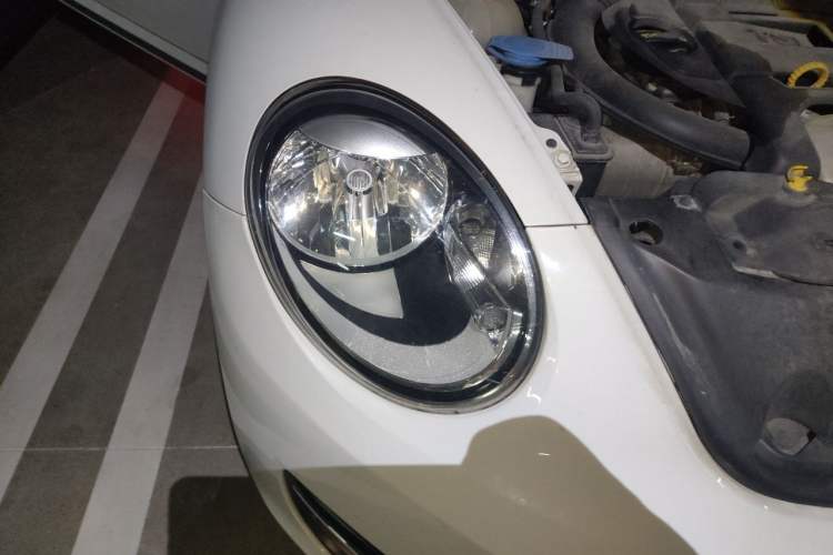 Used Volkswagen Beetle 2014 1.4TSI Fashion Edition Right Front Headlight