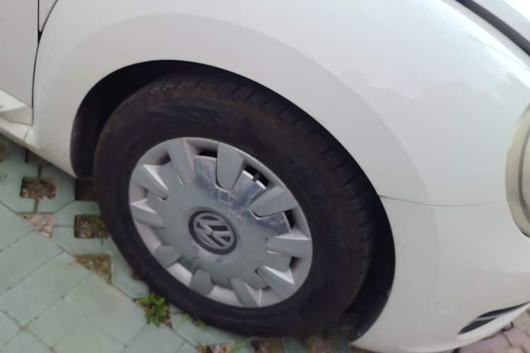 Used Volkswagen Beetle 2014 1.4TSI Fashion Edition Right Front Wheel Hub