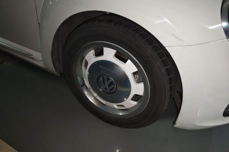 Used Volkswagen Beetle 2014 1.2TSI Comfort Model Right Front Wheel Hub