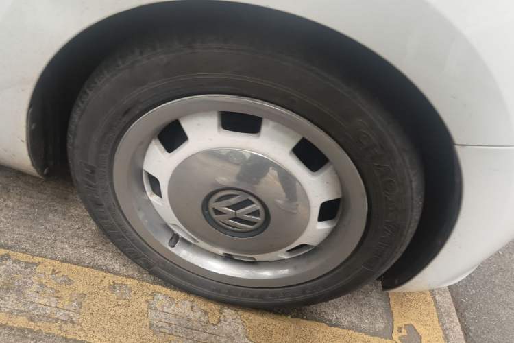 Used Volkswagen Beetle 2014 1.2TSI Comfort Model Right Front Wheel Hub