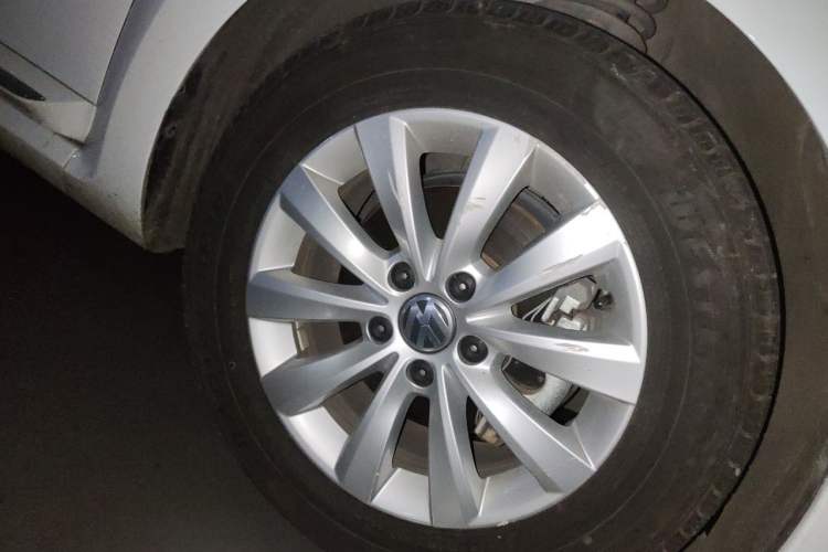 Used Volkswagen Beetle 2014 1.2TSI Fashion Edition Right Front Wheel Hub