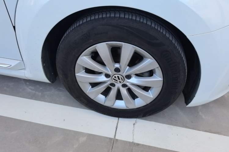 Used Volkswagen Beetle 2014 1.2TSI Fashion Edition Right Front Wheel Hub