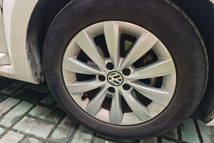 Used Volkswagen Beetle 2014 1.2TSI Fashion Edition Right Front Wheel Hub