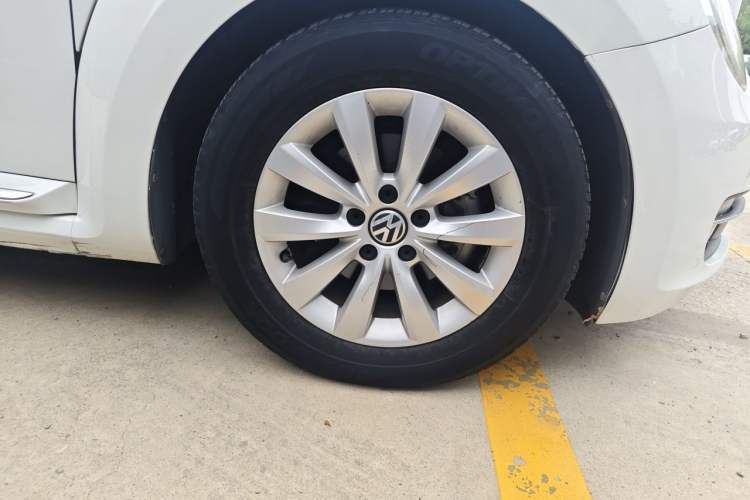 Used Volkswagen Beetle 2014 1.2TSI Fashion Edition Right Front Wheel Hub