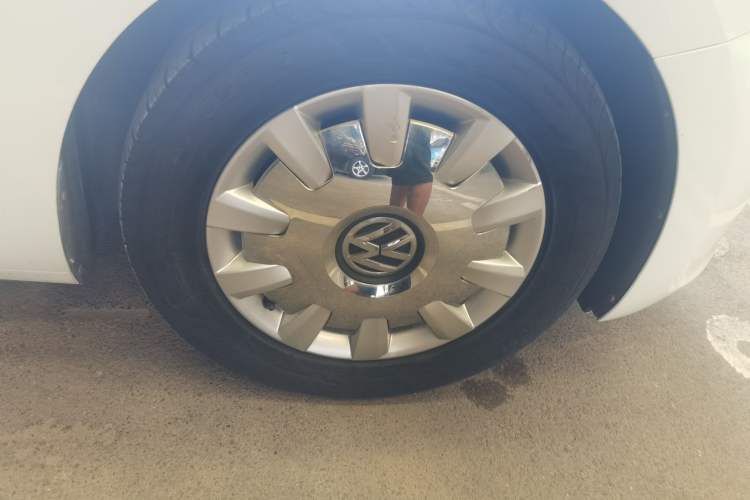 Used Volkswagen Beetle 2014 1.2TSI Fashion Edition Right Front Wheel Hub