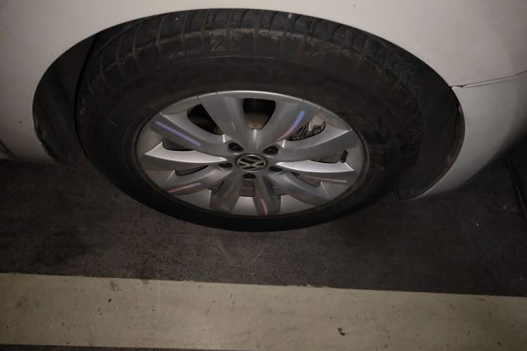 Used Volkswagen Beetle 2014 1.4TSI Fashion Edition Right Front Wheel Hub