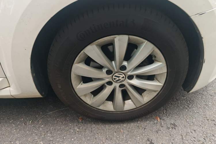 Used Volkswagen Beetle 2014 1.2TSI Fashion Edition Right Front Wheel Hub