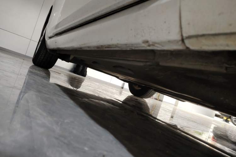 Used Volkswagen Beetle 2014 1.4TSI Fashion Edition Right Side Sill