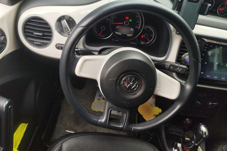 Used Volkswagen Beetle 2014 1.4TSI Fashion Edition Steering Wheel