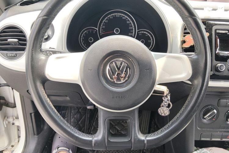 Used Volkswagen Beetle 2014 1.4TSI Fashion Edition Steering Wheel