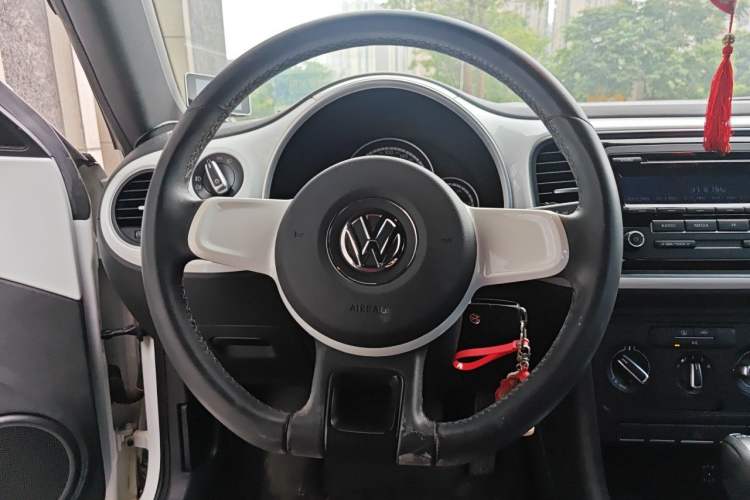 Used Volkswagen Beetle 2014 1.4TSI Fashion Edition Steering Wheel