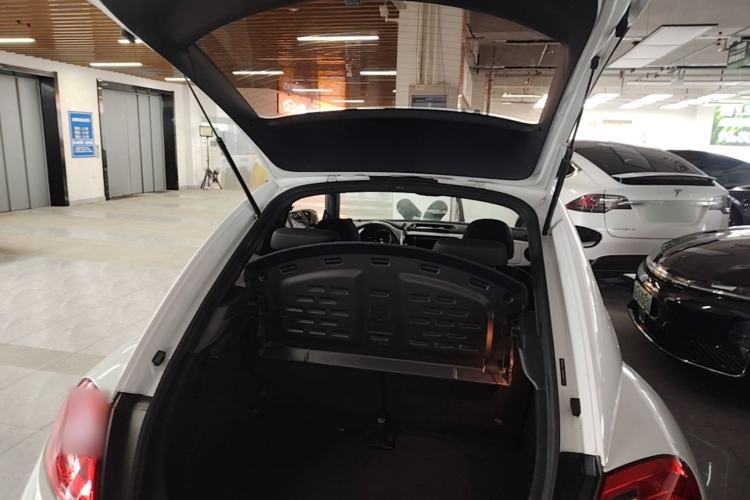 Used Volkswagen Beetle 2014 1.4TSI Fashion Edition Trunk