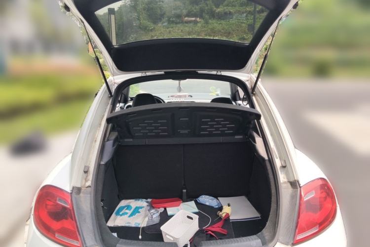 Used Volkswagen Beetle 2014 1.4TSI Fashion Edition Trunk
