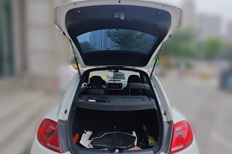 Used Volkswagen Beetle 2014 1.4TSI Fashion Edition Trunk