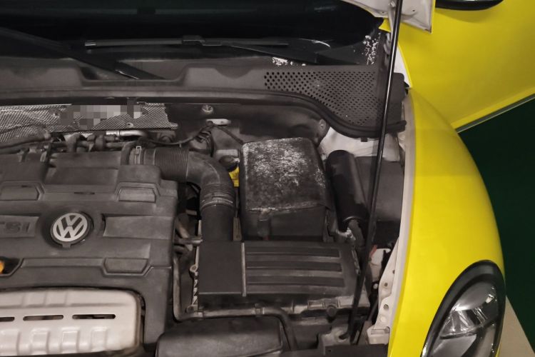 Used Volkswagen Beetle 2014 1.4TSI Fashion Edition Engine Bay Left