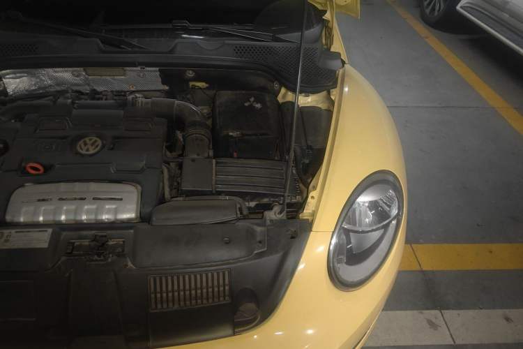 Used Volkswagen Beetle 2014 1.4TSI Fashion Edition Engine Bay Left