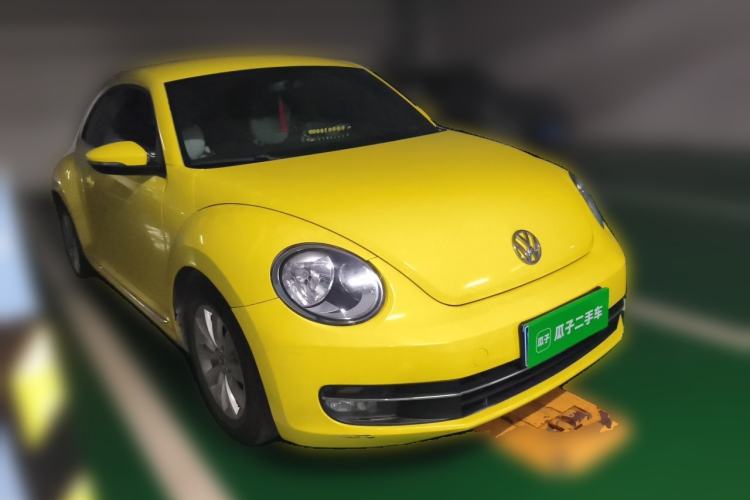 Used Volkswagen Beetle 2014 1.4TSI Fashion Edition Front Right 45 Deg