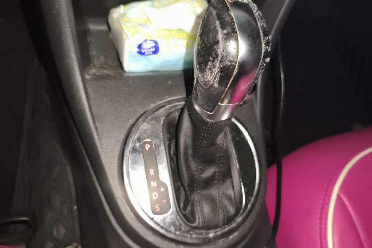 Used Volkswagen Beetle 2014 1.4TSI Fashion Edition Gear Lever