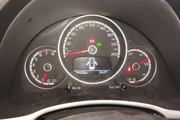Used Volkswagen Beetle 2014 1.4TSI Fashion Edition Instrument Cluster