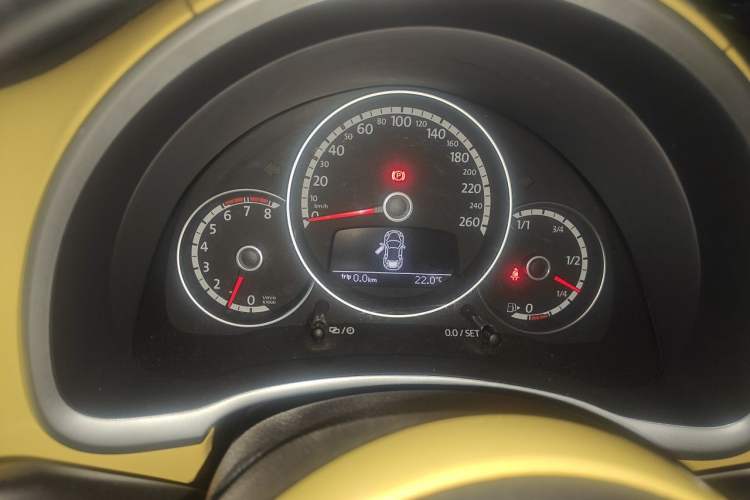 Used Volkswagen Beetle 2014 1.4TSI Fashion Edition Instrument Cluster