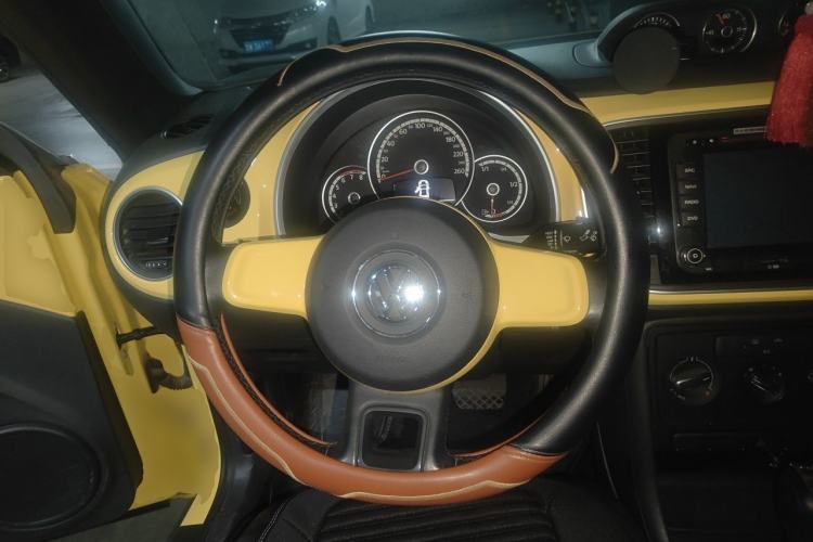 Used Volkswagen Beetle 2014 1.4TSI Fashion Edition Steering Wheel